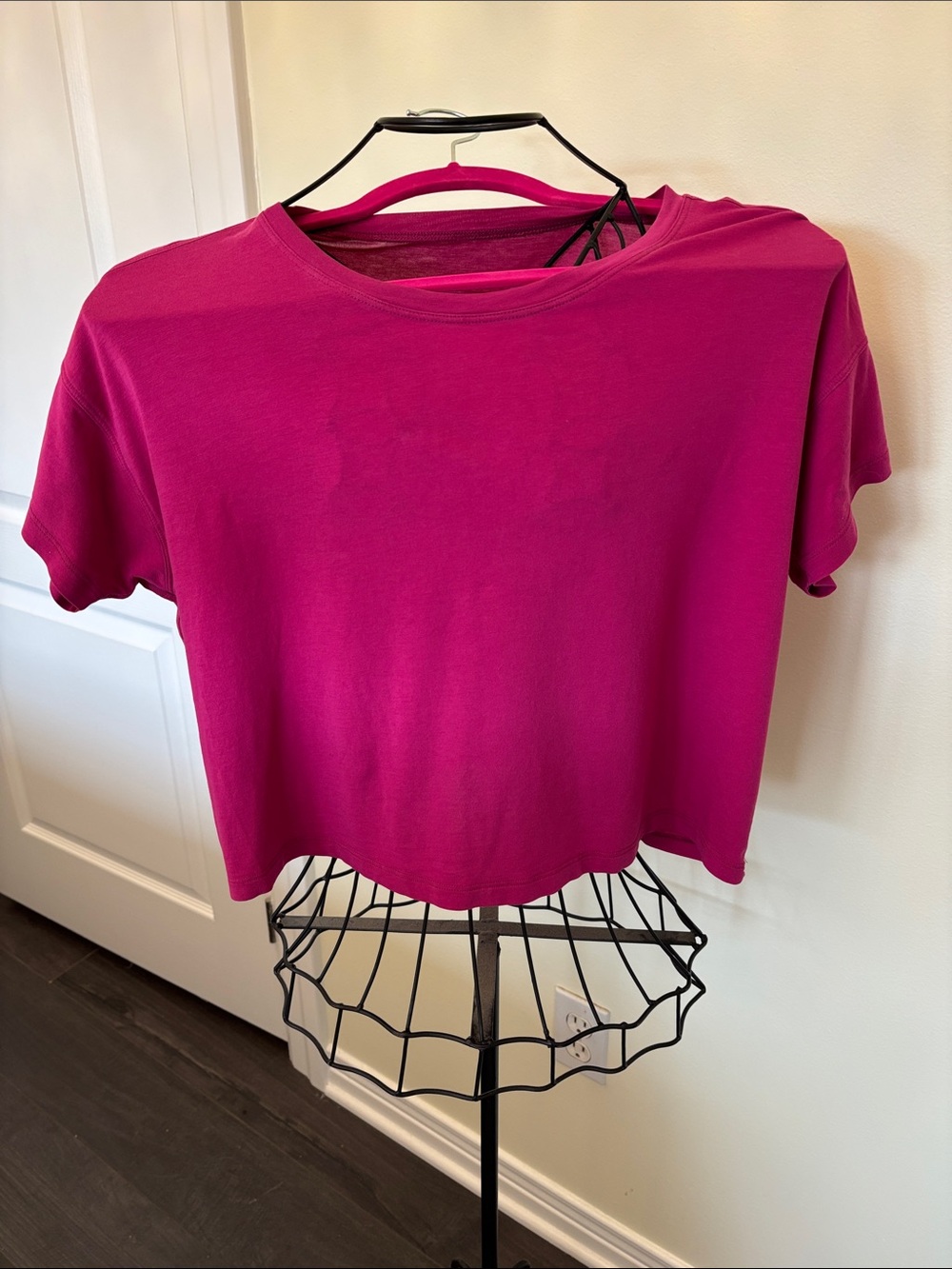 💖 Lululemon Oversized Magenta Waist Length - Vibrant & Comfy!